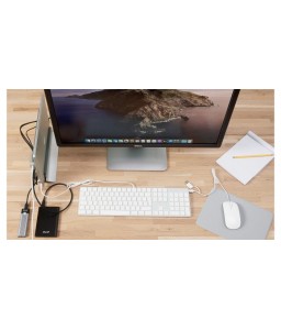 LMP USB-C numeric Keyboard 106 keys wired USB-C keyboard with 1x USB-C and aluminum upper cover - Italian